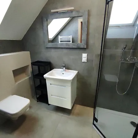 W Brzozach Sznurki Spokojna 1 - Chmielno, Kaszuby, Dom, Jezioro * 흐미엘노